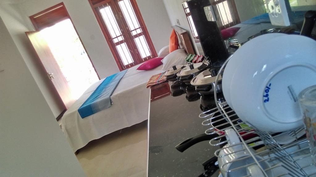 Hasaranga Holiday House Hikkaduwa Luaran gambar