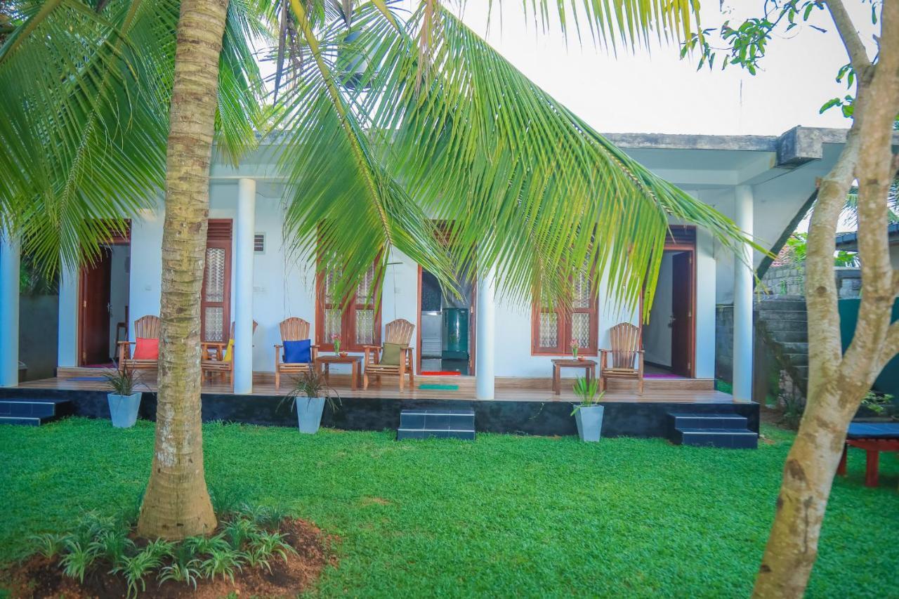 Hasaranga Holiday House Hikkaduwa Luaran gambar